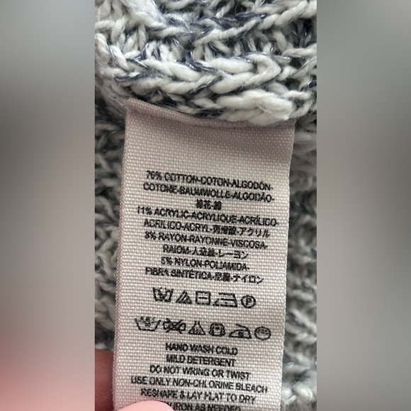 Free People Marled Gray and White Sweater Tunic Size Medium - Picture 6 of 6